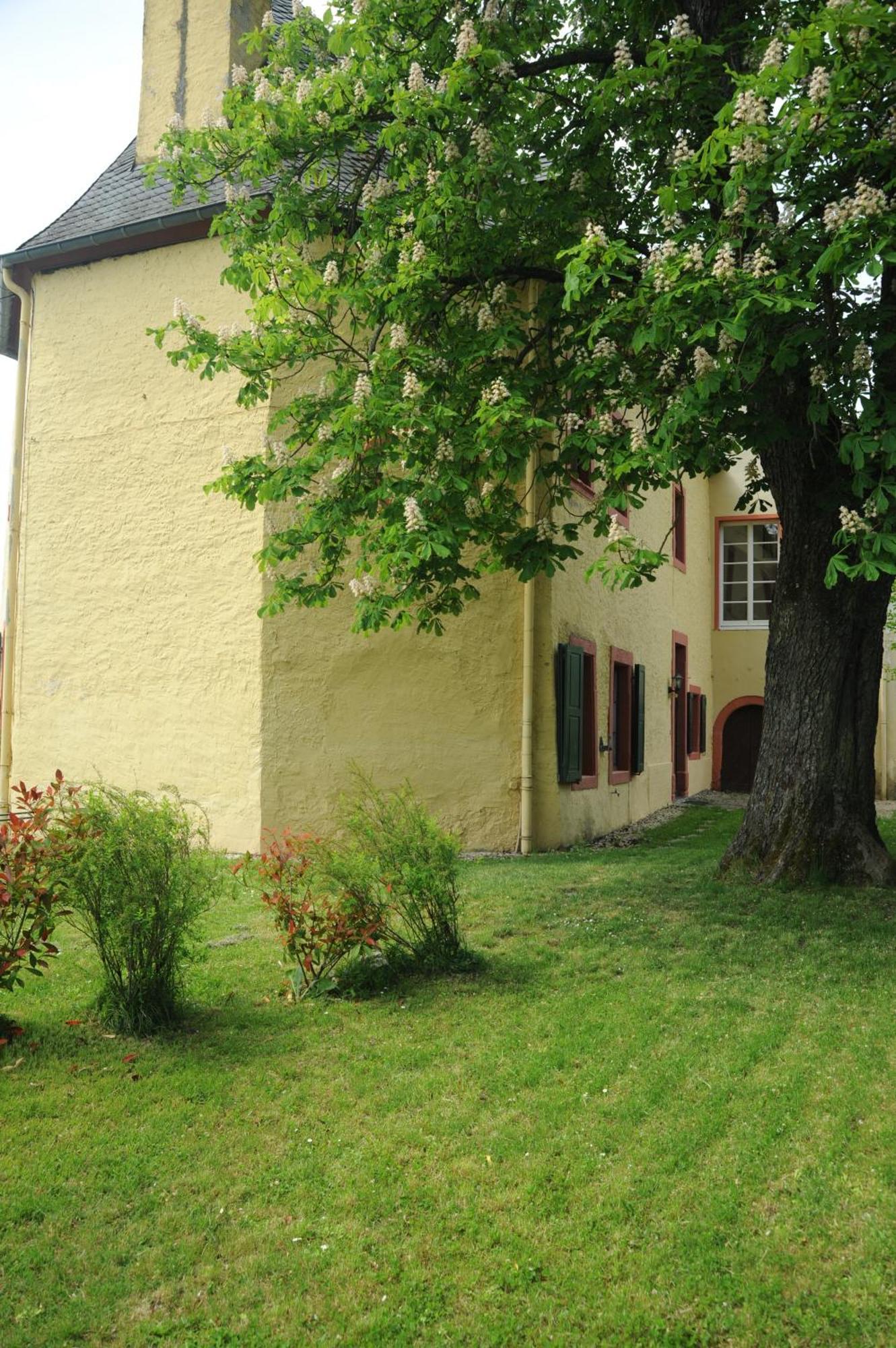 Turmstube Apartment Maring-Noviand Екстериор снимка